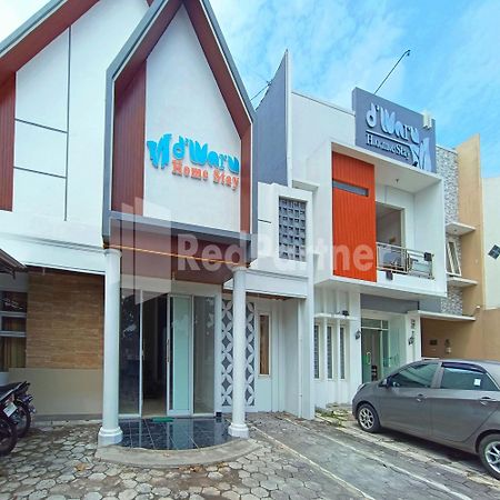 D'Waru Homestay Syariah Near Jl Slamet Riyadi Mitra Reddoorz Solo Buitenkant foto
