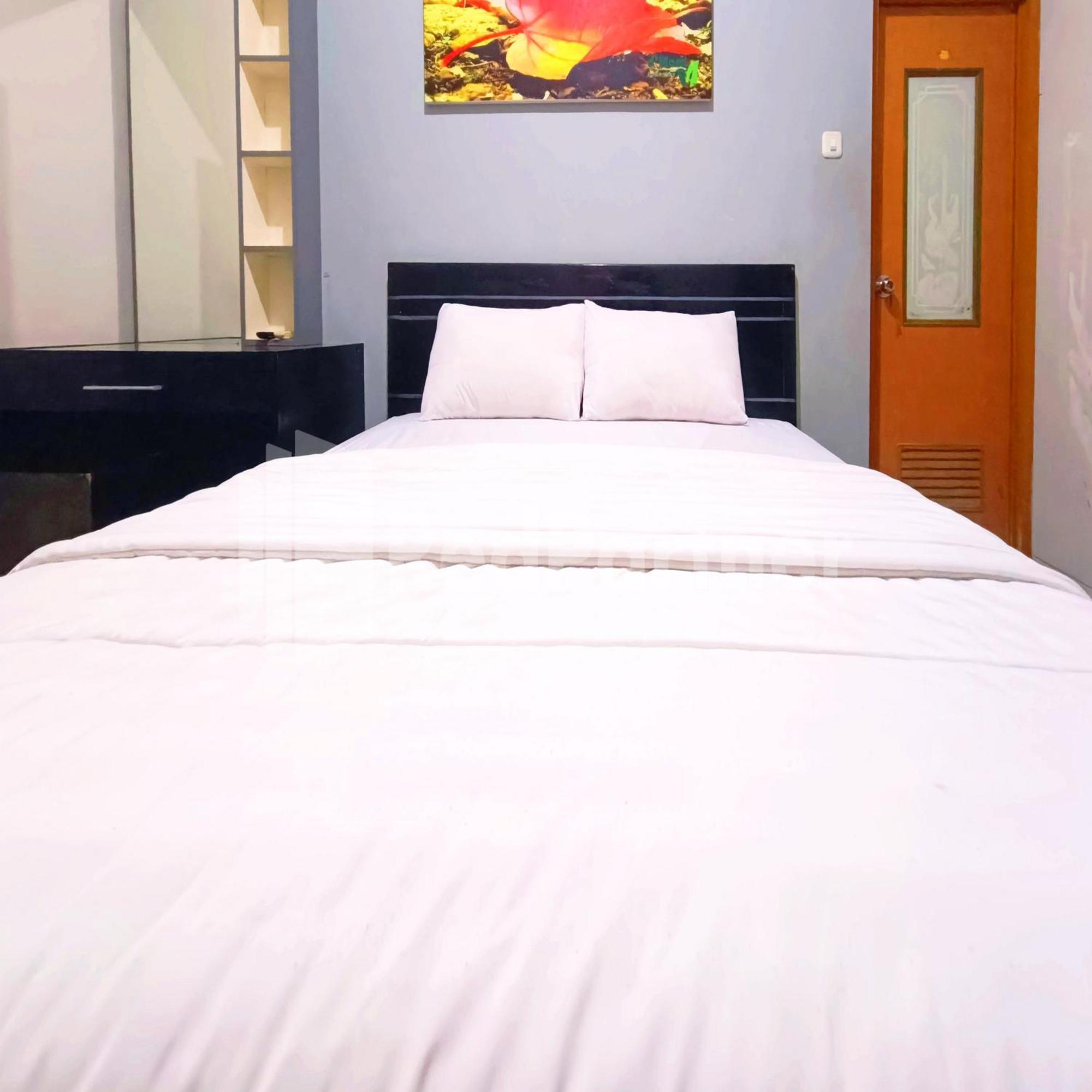 D'Waru Homestay Syariah Near Jl Slamet Riyadi Mitra Reddoorz Solo Buitenkant foto