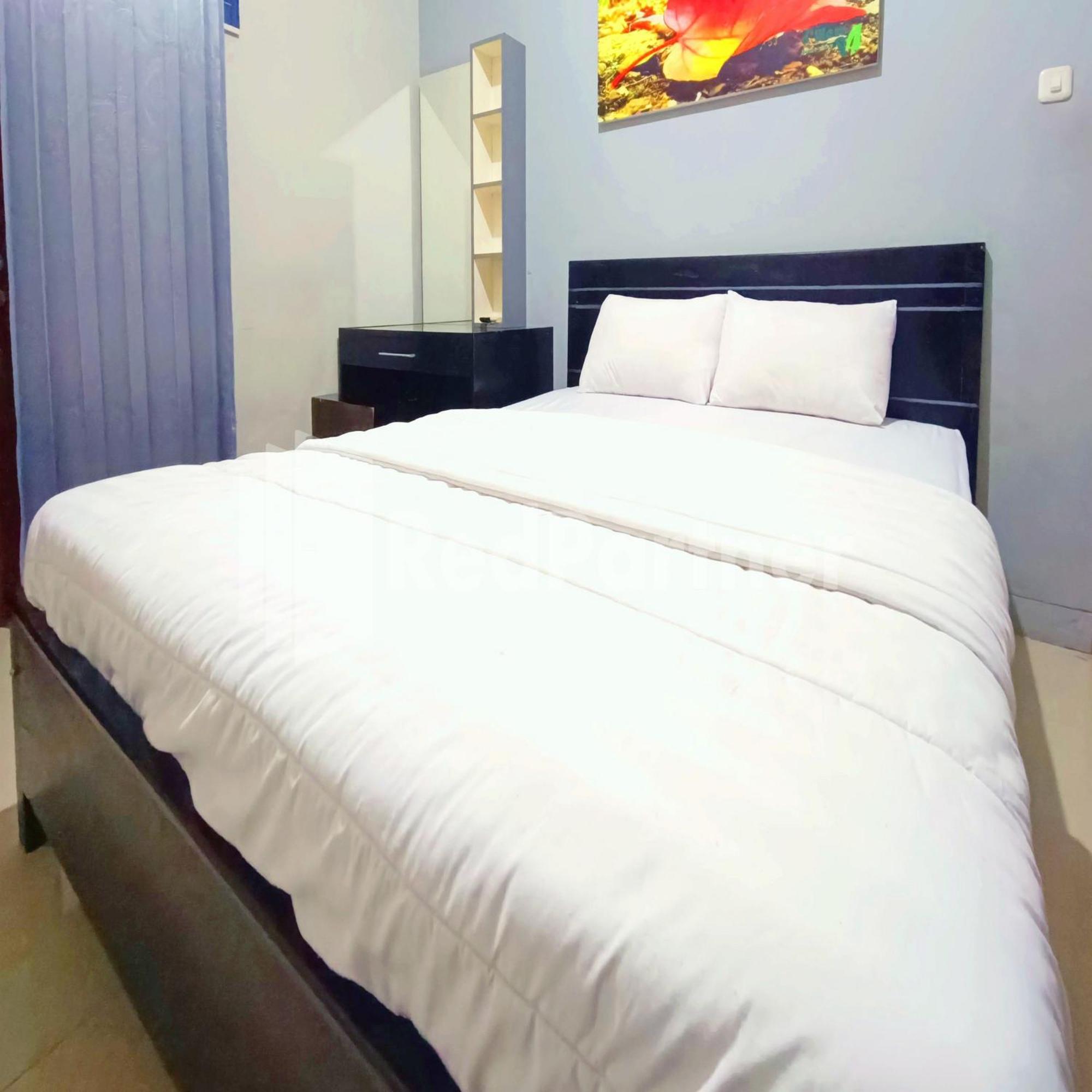 D'Waru Homestay Syariah Near Jl Slamet Riyadi Mitra Reddoorz Solo Buitenkant foto