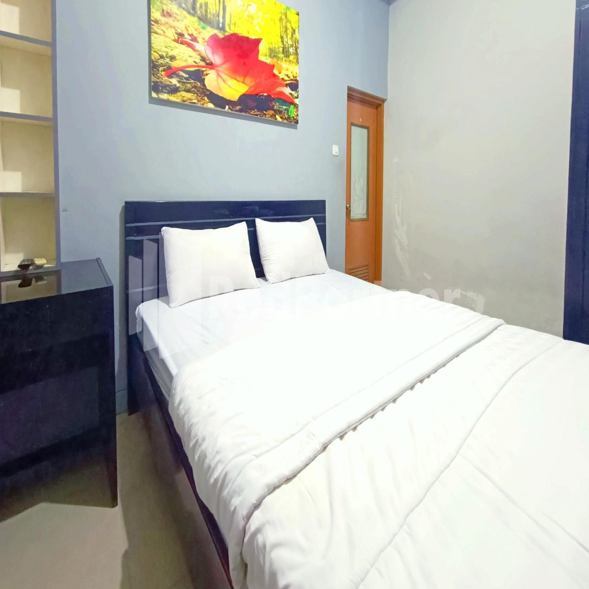 D'Waru Homestay Syariah Near Jl Slamet Riyadi Mitra Reddoorz Solo Buitenkant foto